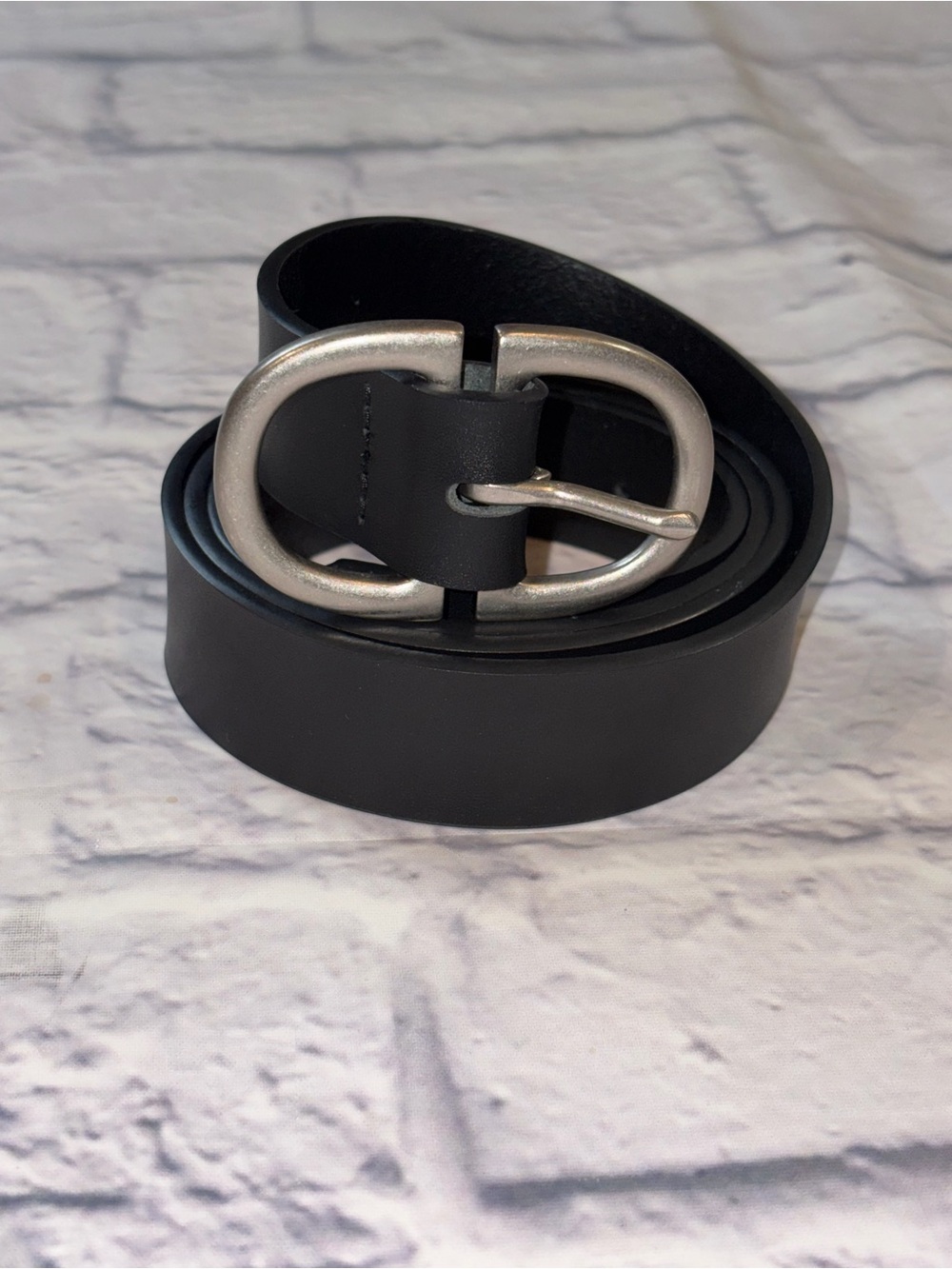 Melrose and Market Double Buckle Leather Belt Large. Black